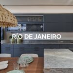 Cocina con isla y tres frontales